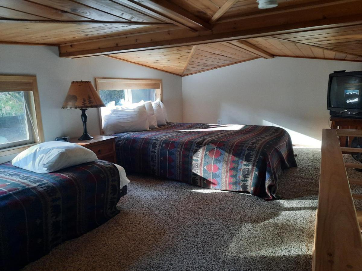 Willamette Pass Inn & Chalets Odell Lake Экстерьер фото