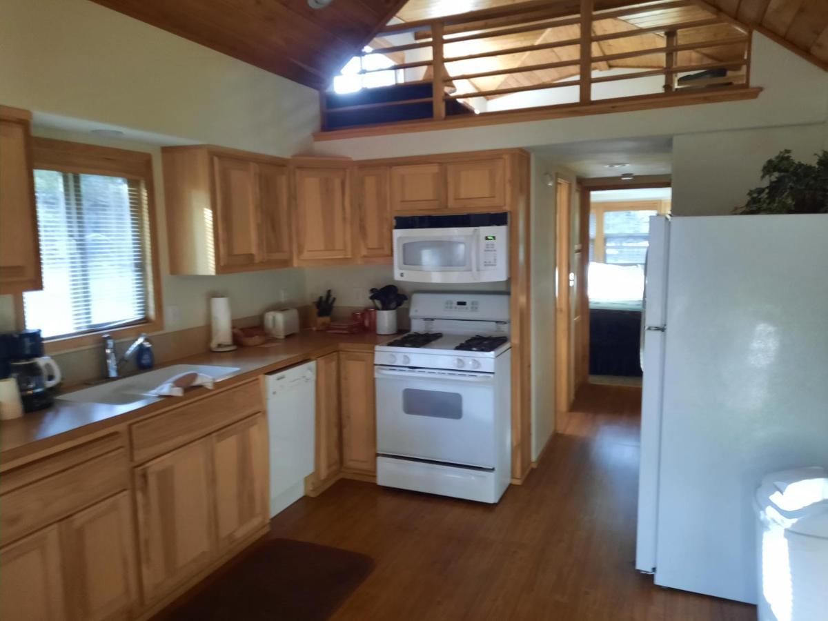 Willamette Pass Inn & Chalets Odell Lake Экстерьер фото