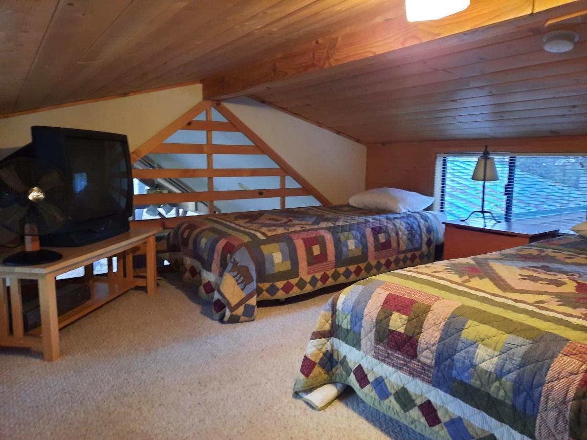 Willamette Pass Inn & Chalets Odell Lake Экстерьер фото