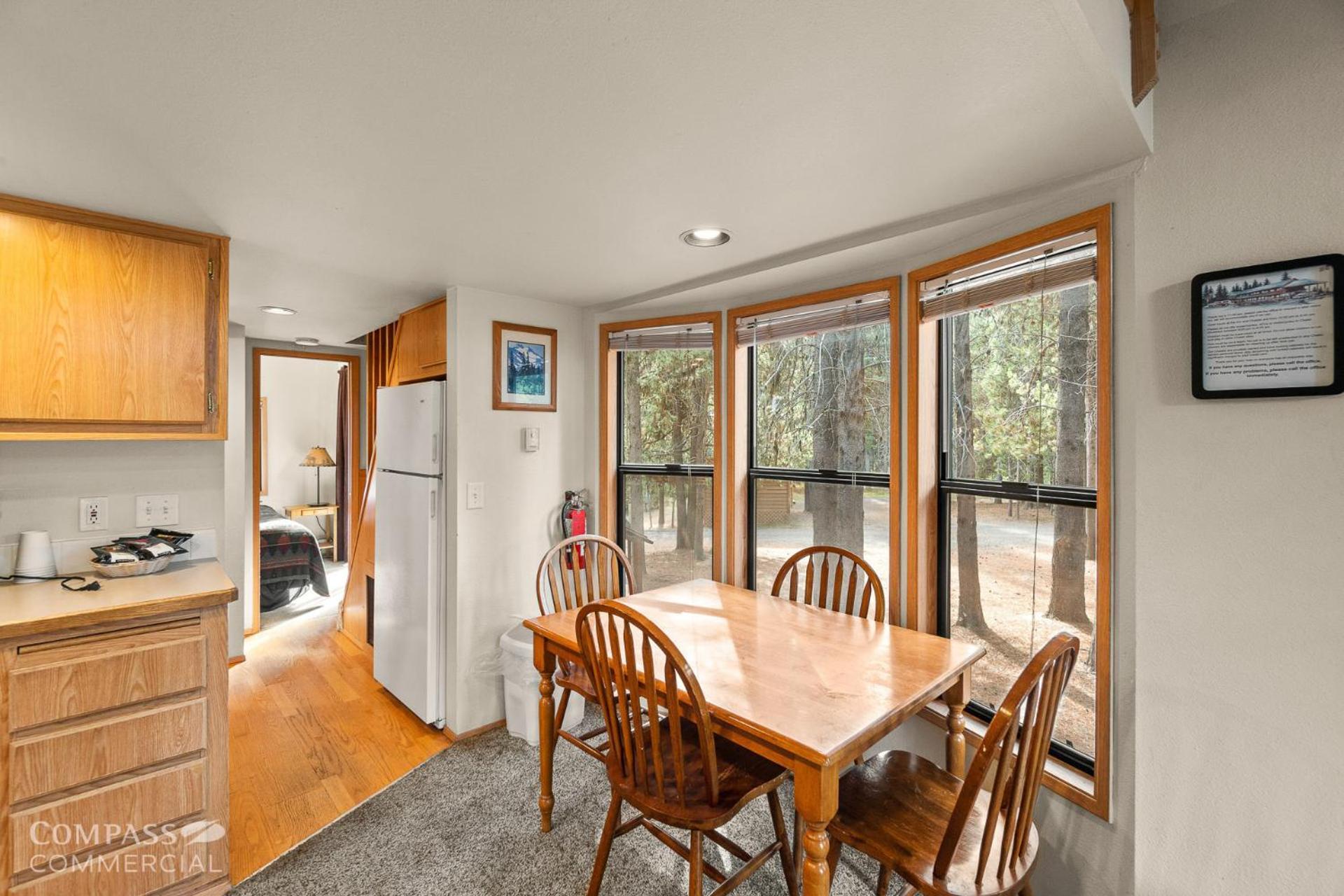 Willamette Pass Inn & Chalets Odell Lake Экстерьер фото